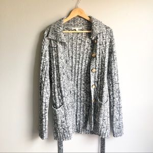 Carolyn Taylor Gray Wrap around cardigan sweater